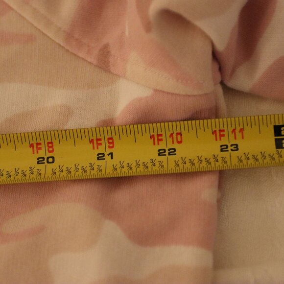 LOU & Grey Camo Sweatshirt Women's Medium Pink Soft Terry Crew Neck Long Sleeve - Picture 7 of 9